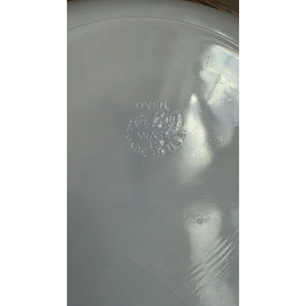 Vtg Fire King White Glass 9 